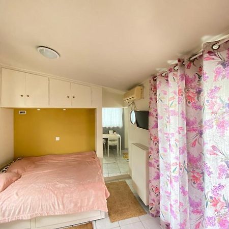 Private Apt. Acropolis View. Top Floor. Koukaki 아테네 외부 사진