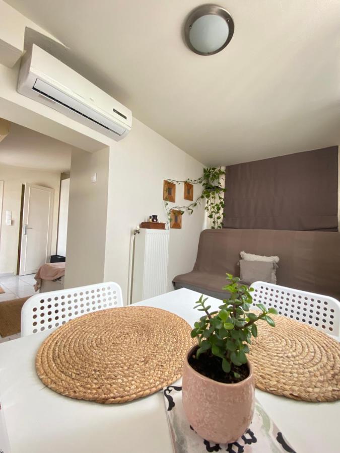 Private Apt. Acropolis View. Top Floor. Koukaki 아테네 외부 사진