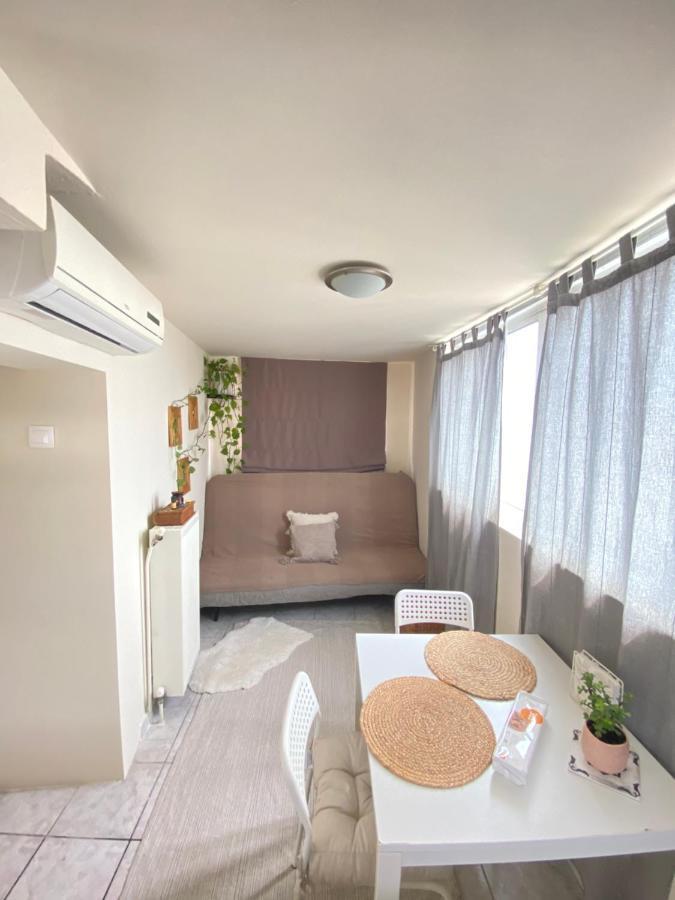 Private Apt. Acropolis View. Top Floor. Koukaki 아테네 외부 사진